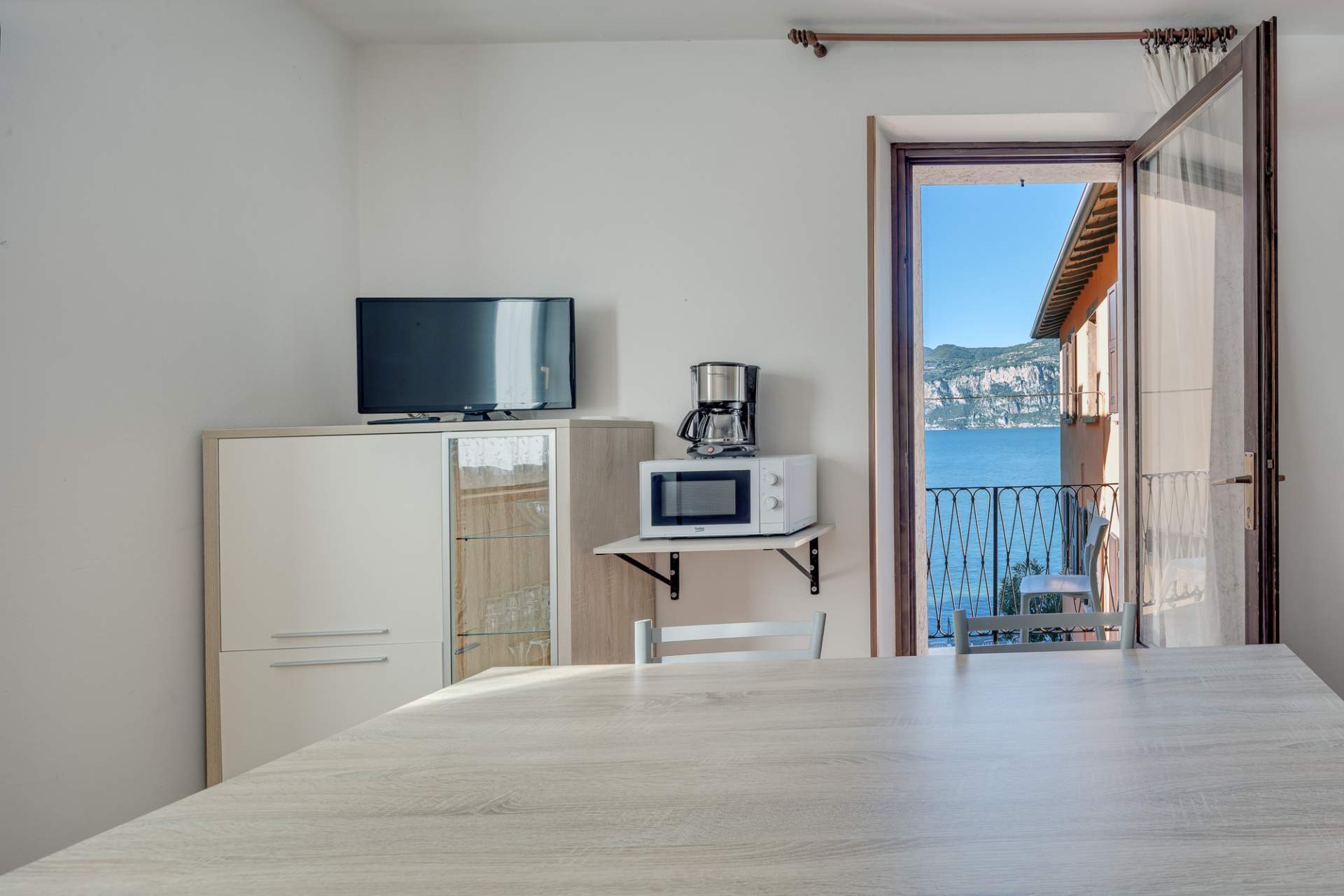 Appartamento B – Appartamenti Priori Malcesine_2