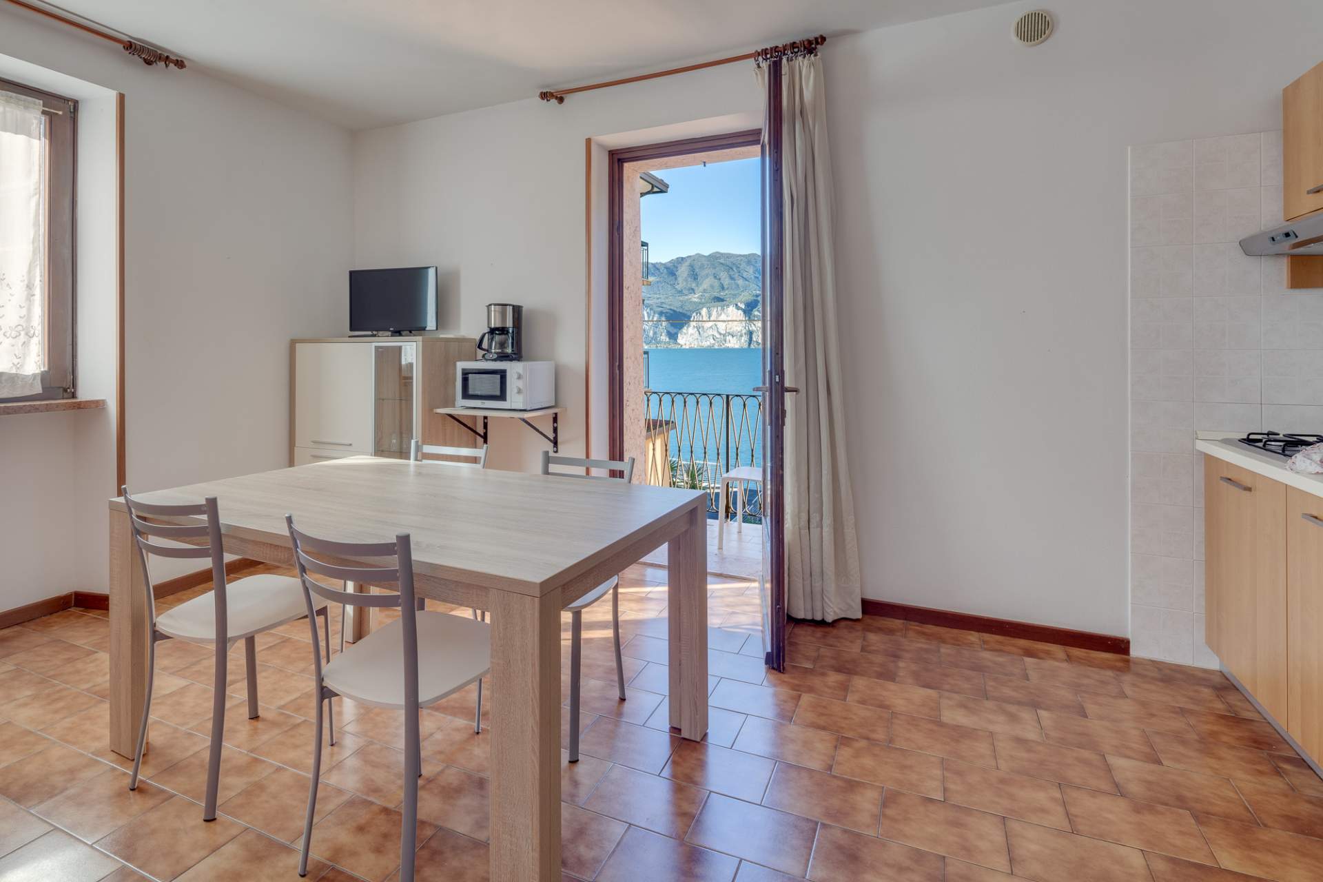 Appartamento B – Appartamenti Priori Malcesine_3